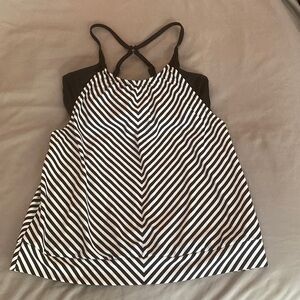 Athleta tankini top. Black & white stripes underwire & adjustable straps. 34D/DD